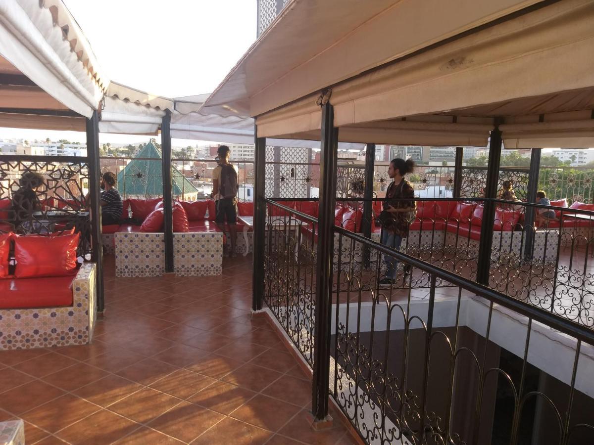 Hotel Lahlou Riad Cafeteria Oujda Bagian luar foto
