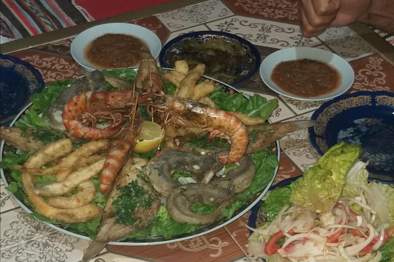 Hotel Lahlou Riad Cafeteria Oujda Bagian luar foto