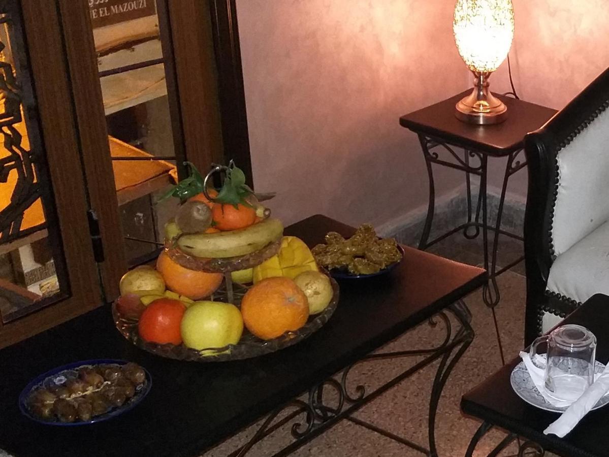 Hotel Lahlou Riad Cafeteria Oujda Bagian luar foto
