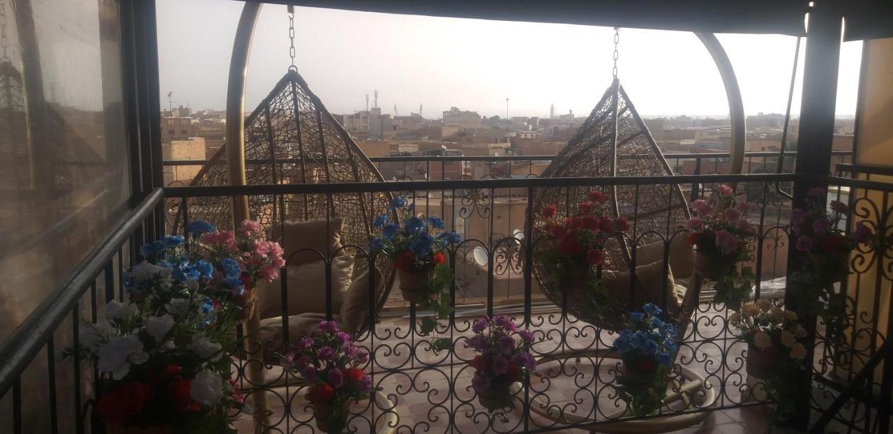 Hotel Lahlou Riad Cafeteria Oujda Bagian luar foto